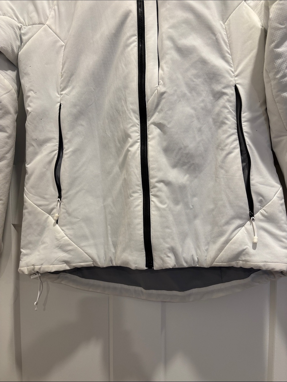 Noth Face Lightweight Ventrix Jacket white w/ black trim Size Med EUC - Picture 3 of 13